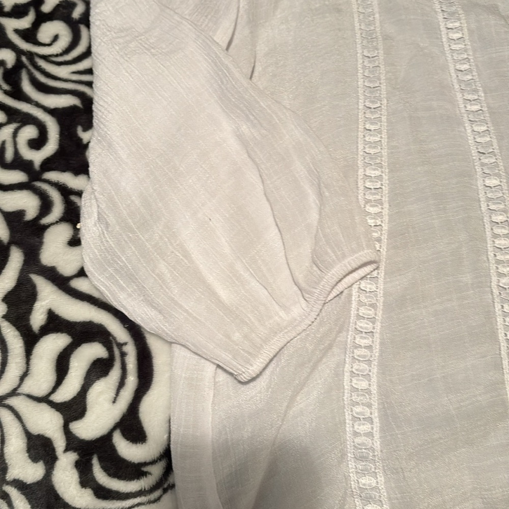 White Counterparts Blouse - Picture 2 of 7